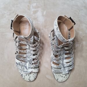 Vionic Women's Black and White Sandals Sz 9